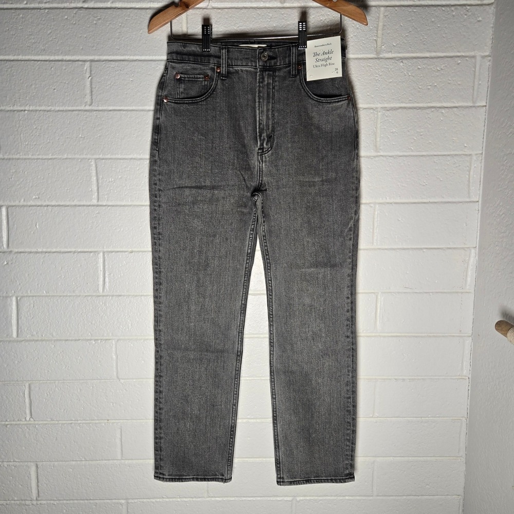 NWT Abercrombie & Fitch Ankle Straight Ultra High Rise Jeans 28/6 Casual Classic